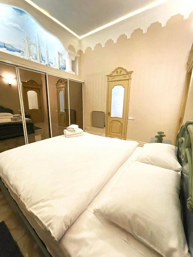 דירות קייב Great One Bed Right Near Opera House מראה חיצוני תמונה